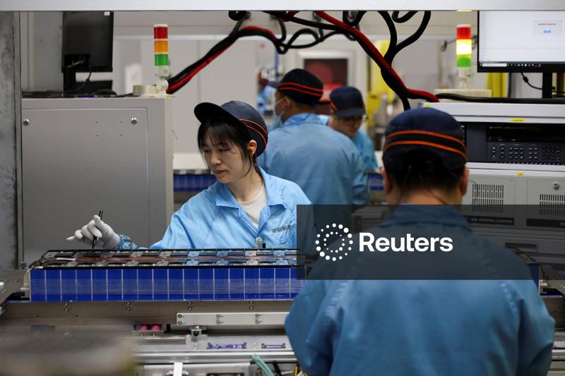 Atividade industrial da China amplia expansão, mostra PMI, enquanto aumentam riscos da guerra no Irã