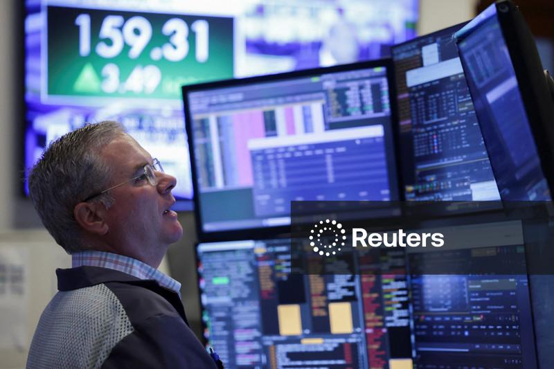 Preocupações com Oriente Médio superam otimismo com lucros e Wall Street fecha em queda