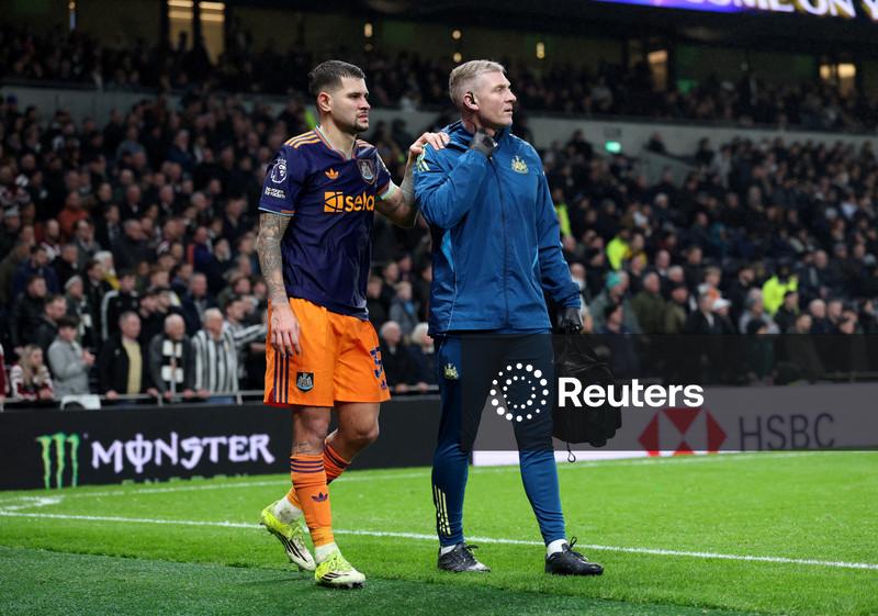 Bruno Guimarães está perto de voltar ao Newcastle após dois meses fora por lesão