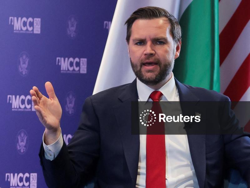 Vice-presidente dos EUA diz que Trump está "impaciente" para fazer progresso no Irã