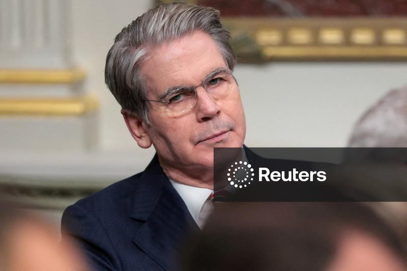 Vice-presidente dos EUA conversou com "intermediários" sobre conflito com Irã ainda na terça-feira, diz fonte