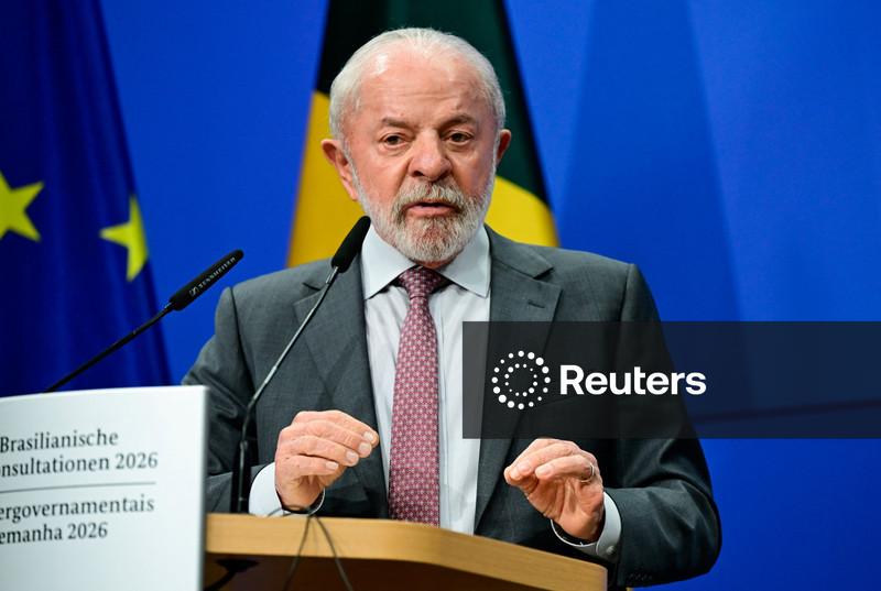 Lula diz que Brasil pode adotar reciprocidade após EUA expulsar delegado da PF