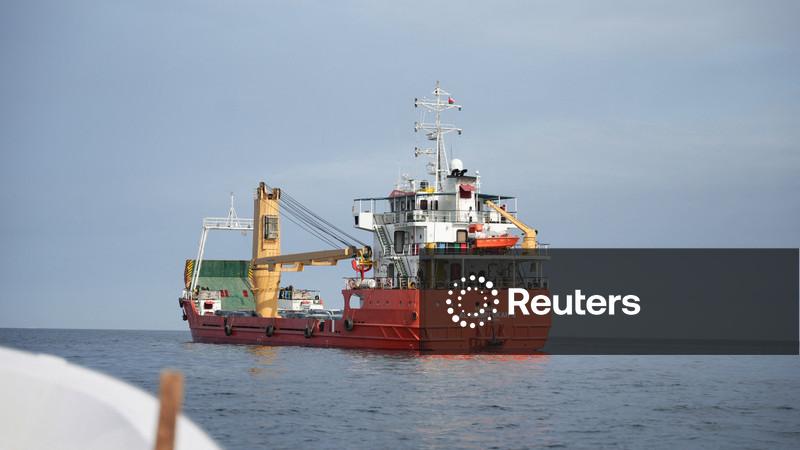 Tráfego marítimo permanece praticamente parado em Ormuz, mostram dados