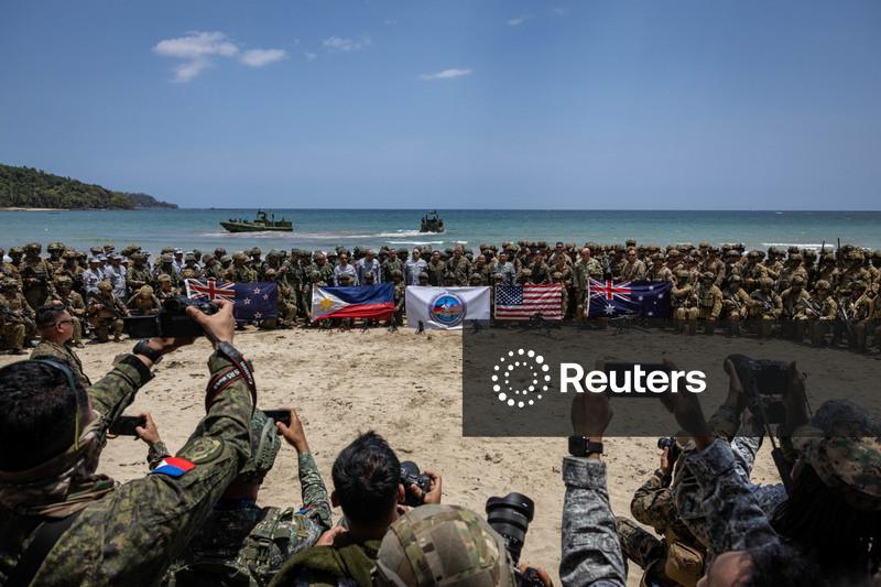 Filipinas e EUA realizam exercícios de contra-aterrissagem com aliados perto do Mar do Sul da China