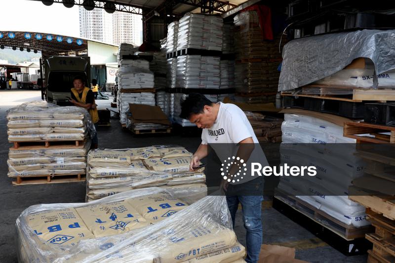 Preços ao produtor da China sobem após mais de 3 anos por choque de preços da guerra do Irã