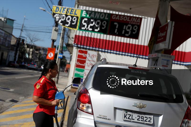 Governo anuncia nesta quinta-feira redução de tributo sobre gasolina, diz Fazenda