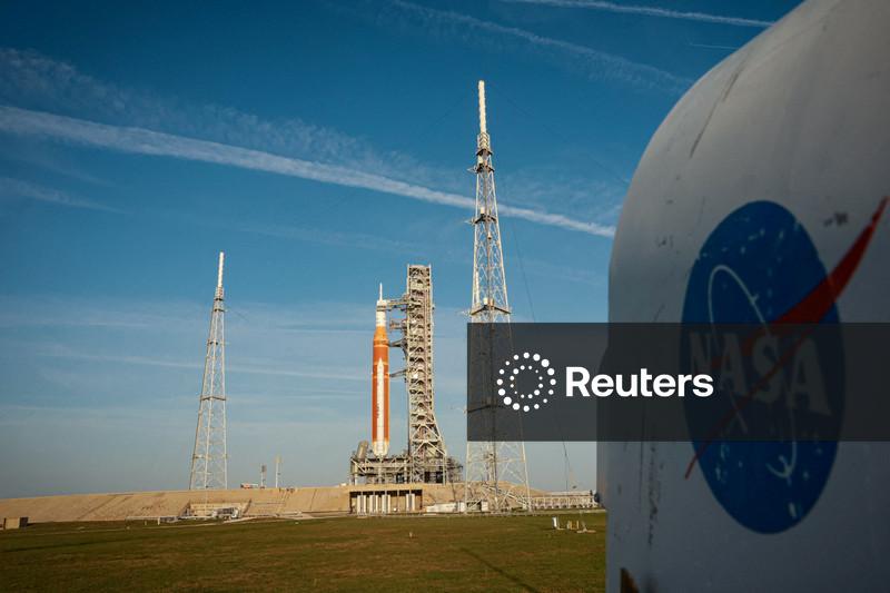 Nasa faz contagem regressiva para primeira missão lunar tripulada em meio século