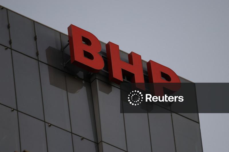 China suspende proibições de minério de ferro da BHP após visita de executivo, dizem fontes