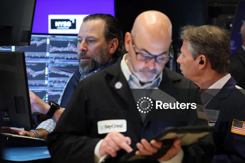 Nasdaq tem queda com ações de tecnologia sob pressão de novas preocupações com IA