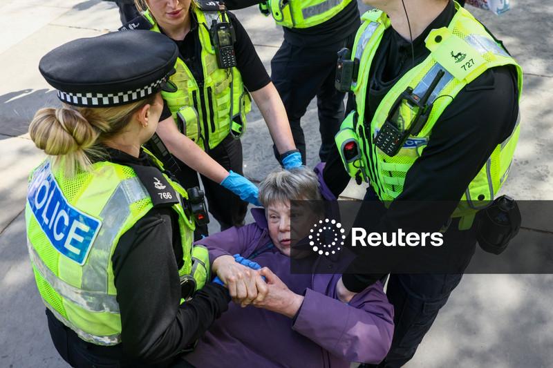 Polícia de Londres prende 212 pessoas em protesto contra a proibição do Palestine Action