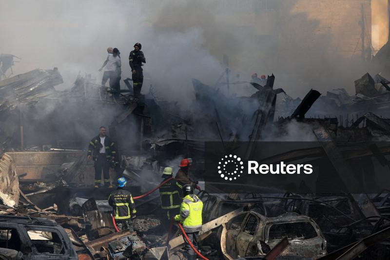 Ataques israelenses atingem Líbano e matam 250 pessoas no dia mais mortal da guerra