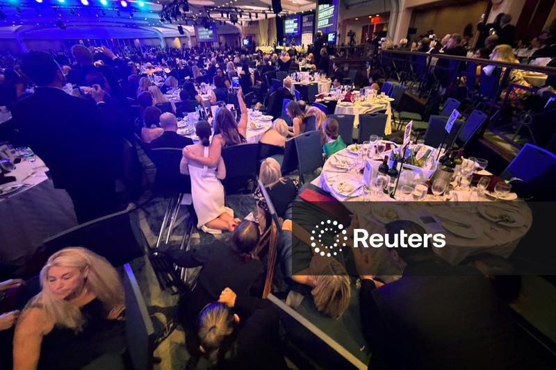 Trump provavelmente foi alvo de um ataque a tiros no jantar da Associação de Correspondentes da Casa Branca, afirma autoridade americana