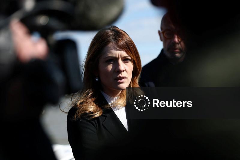 Cerca de 18% dos postos franceses não têm combustível, diz ministra