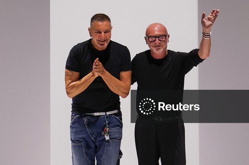 Stefano Gabbana, cofundador da Dolce & Gabbana, renuncia ao cargo de presidente, mas mantém função criativa