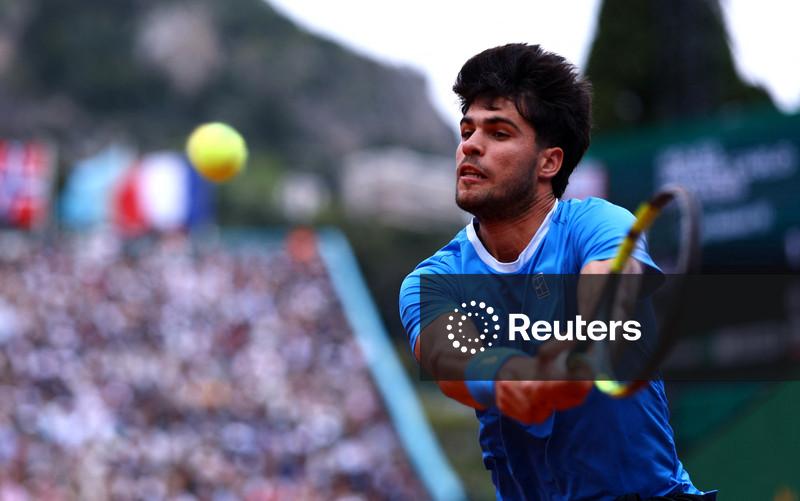 Alcaraz desiste de disputar Roland Garros por lesão no punho