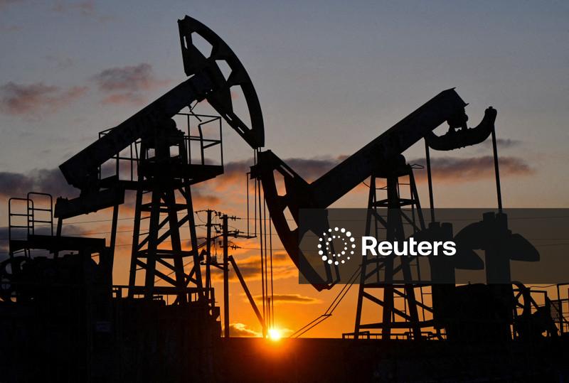 Petróleo fecha com alta 1%, enquanto Israel planeja negociações de paz com Líbano