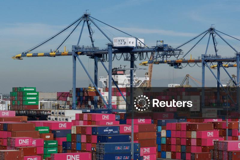 Importações compensam as exportações recordes e déficit comercial dos EUA aumenta em fevereiro