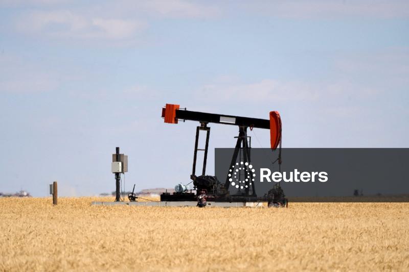 Petróleo recua após atingir maior alta em quatro anos com preocupação de uma escalada da guerra entre EUA e Irã