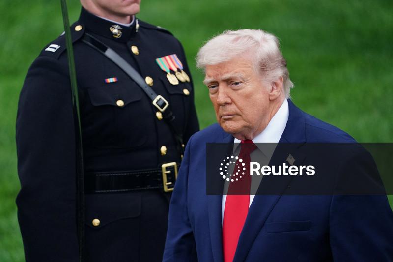 EXCLUSIVO-Aprovação de Trump cai a nível mais baixo com guerra no Irã gerando preocupações com custo de vida