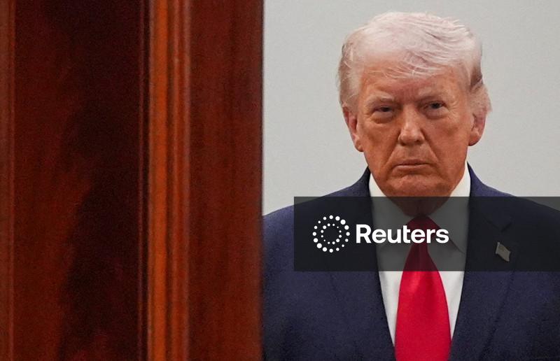 Trump invoca retórica religiosa ao elogiar resgate no Irã e gera críticas