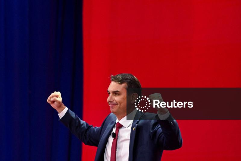 Flávio aparece numericamente à frente de Lula no segundo turno, mostra Genial/Quaest