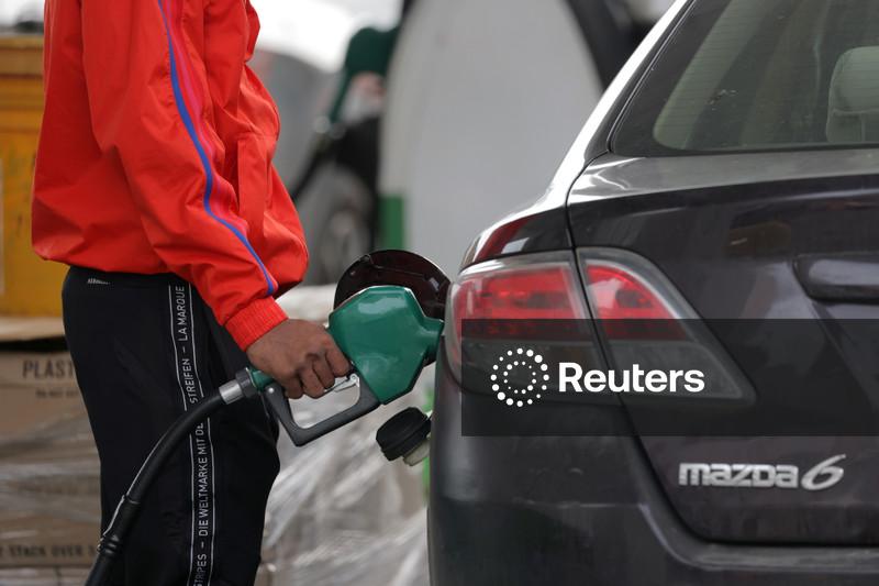 Aumento recorde nas receitas com gasolina impulsiona vendas no varejo dos EUA em março