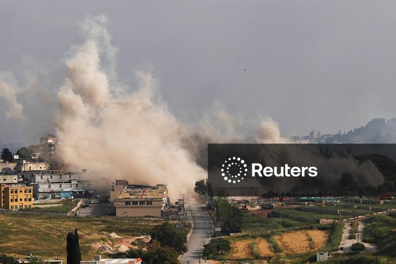 Israel expande operação terrestre além da linha de demarcação no sul do Líbano à medida que confrontos se intensificam