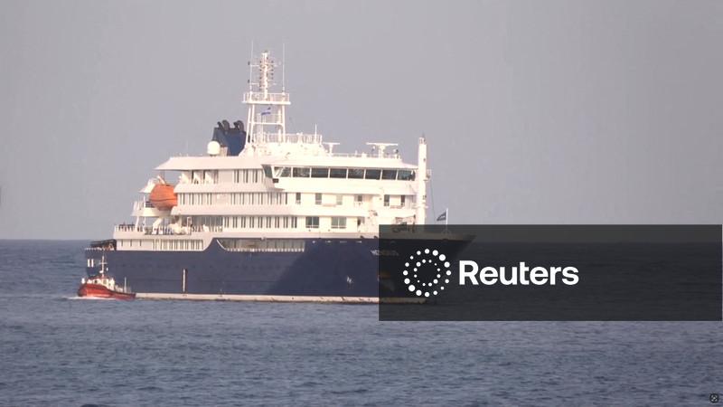 Passageiros de navio afetado por hantavírus oscilam entre o medo e o tédio