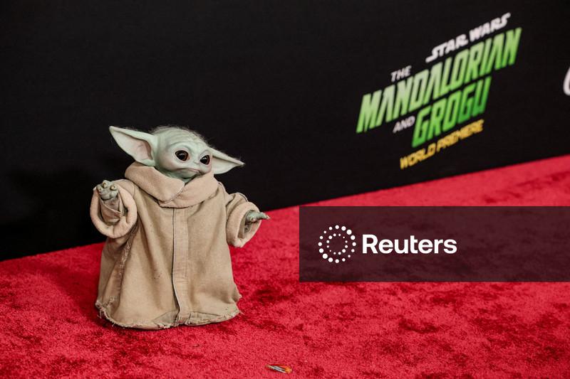 Disney envia bebê Yoda para levar os fãs de "Star Wars" aos cinemas