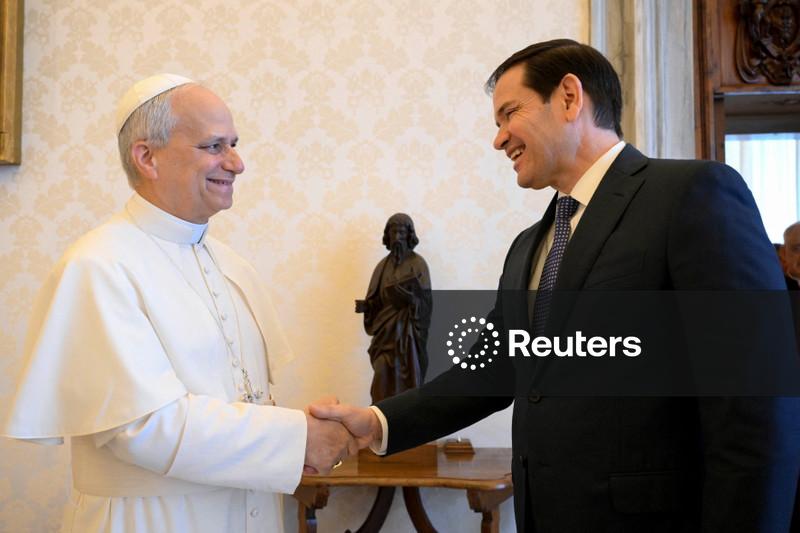 Rubio espera reunião "franca" com papa enquanto Trump faz novos ataques a Leão