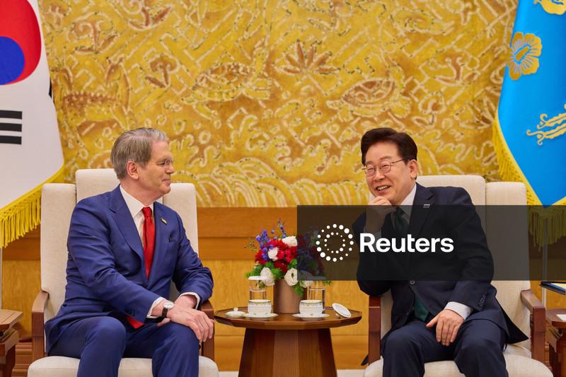EUA e China estão discutindo proteção de IA para preservar modelos mais poderosos, diz Bessent