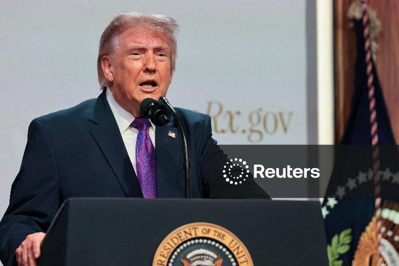 Trump diz que há "boas chances" de acordo nuclear com Irã depois de adiar ataque