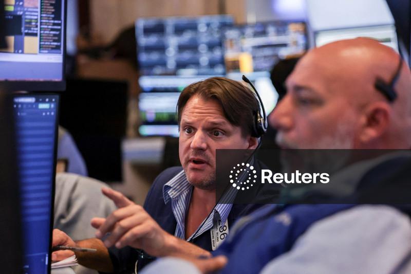 Wall Street sobe, Dow atinge recorde com esperanças sobre Oriente Médio melhorando humor
