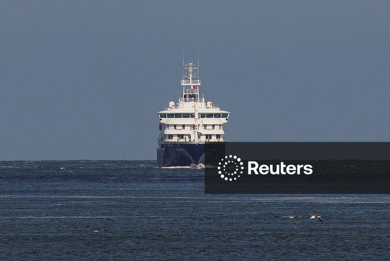 Navio com hantavírus chega a Roterdã; tripulação fica em quarentena e embarcação é desinfetada