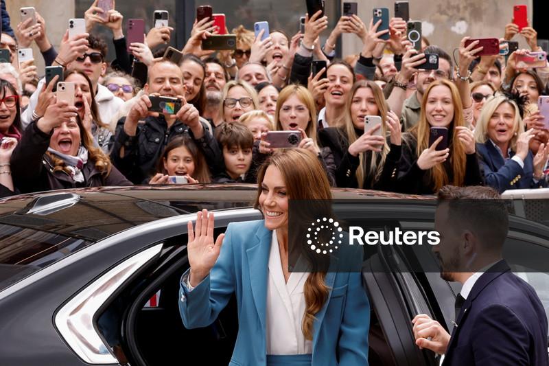 Itália recebe princesa Kate em primeira viagem ao exterior desde doença