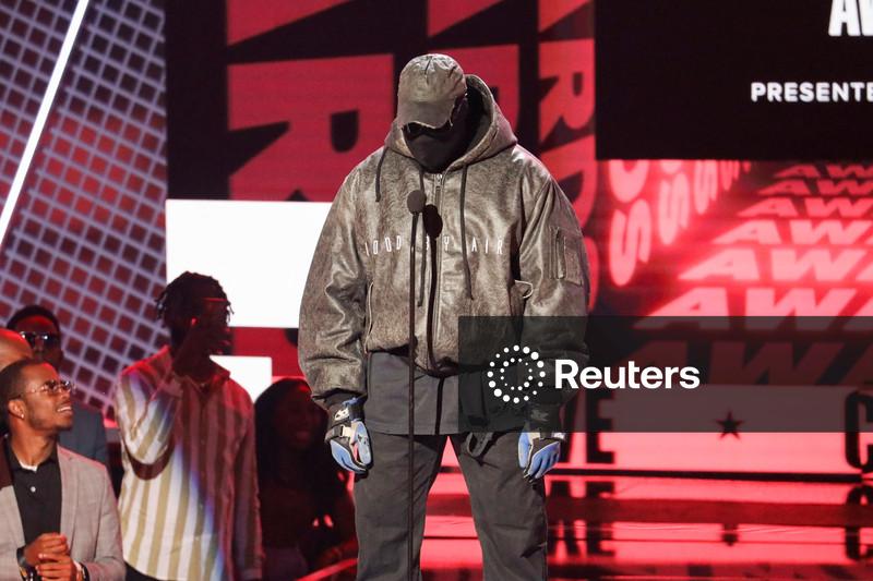 Kanye West se apresentará na Holanda, apesar de proibições em outros lugares