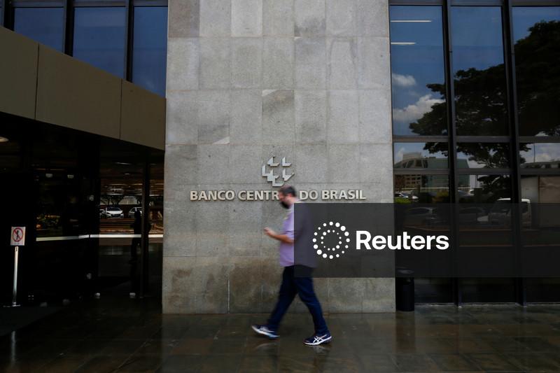 BC diz que guerra no Irã pode ter materializado riscos para inflação e vê maior chance de impactos duradouros