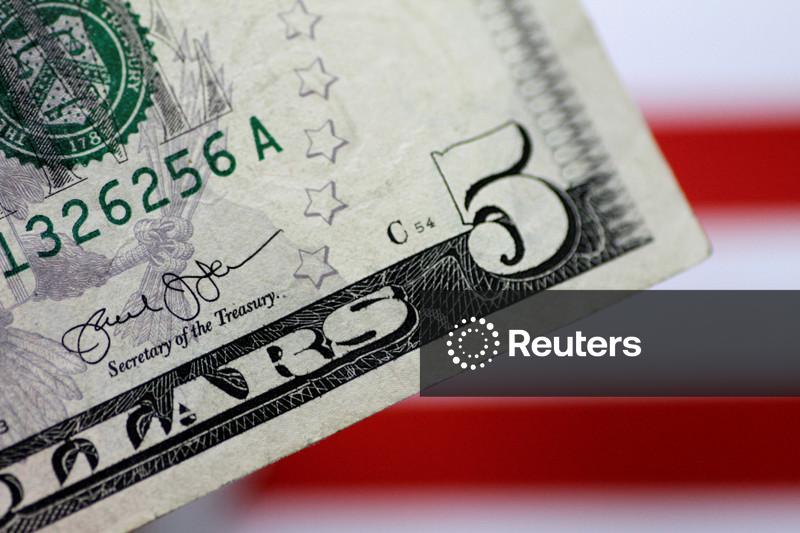 Dólar à vista fecha em baixa de 0,19%, a R$5,0193 na venda