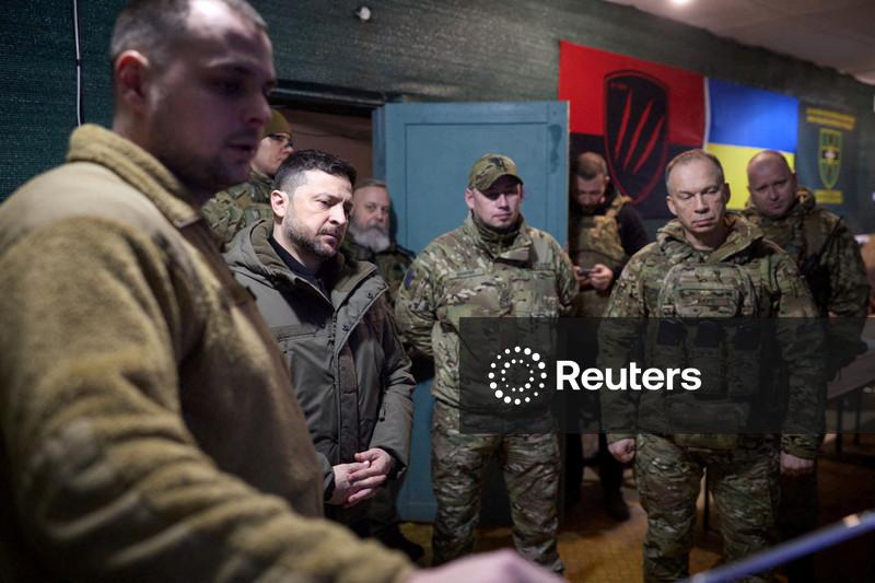 Ucrânia e Rússia continuam com combates apesar de cessar-fogo mediado pelos EUA