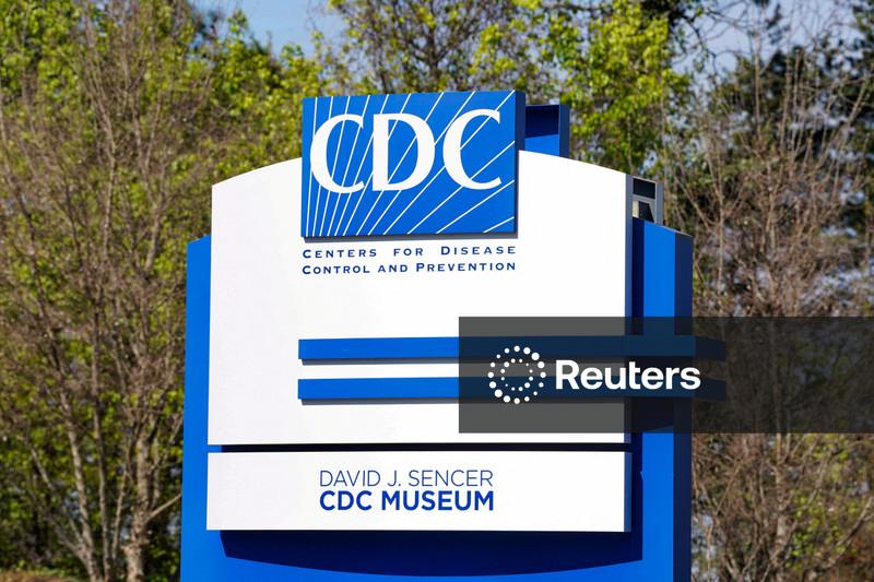 Paciente norte-americano com Ebola levado para a Alemanha está estável, diz CDC