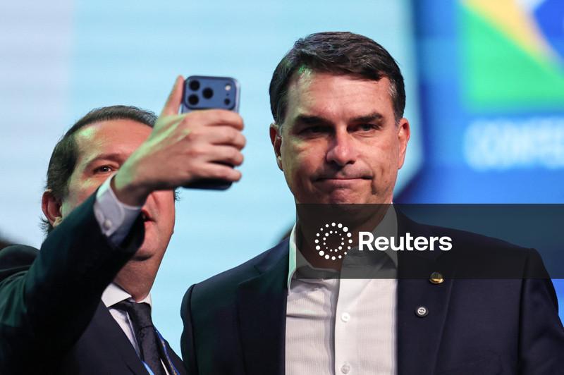 Lula abre vantagem após notícias ligando Flávio Bolsonaro a Vorcaro, mostra Datafolha