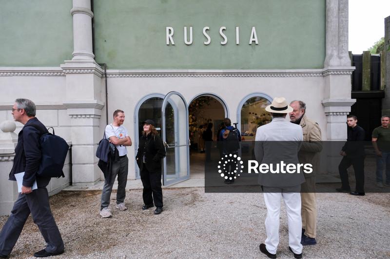 Retorno da Rússia à Bienal agita Veneza antes da abertura