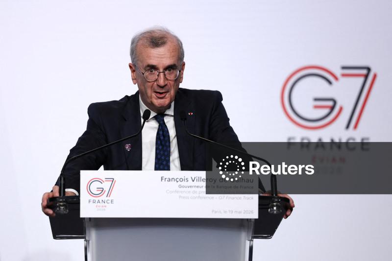 BCE não hesitará em agir para reduzir a inflação, diz Villeroy