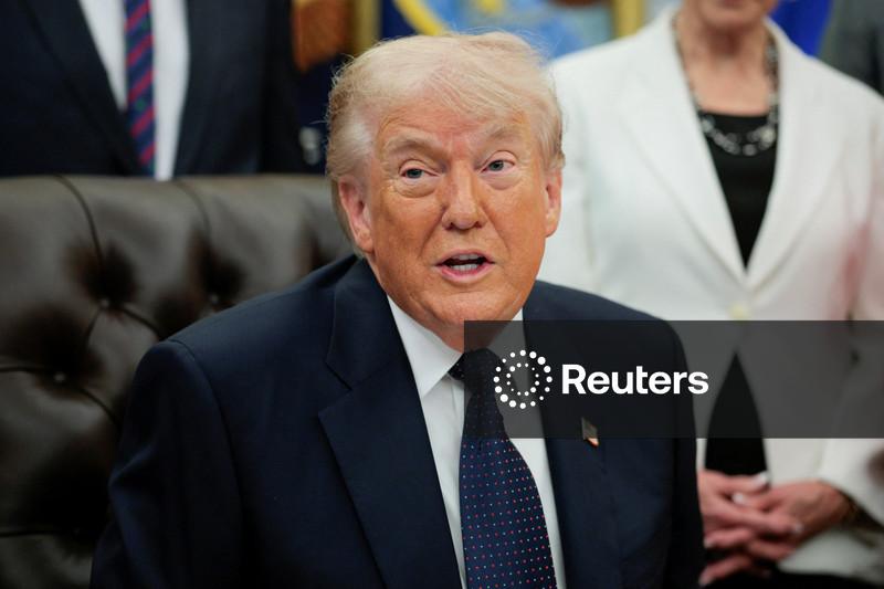 Trump diz que Irã "deveria acenar a bandeira branca da rendição"