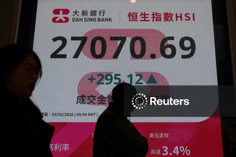 Ações de Hong Kong fecham estáveis apoiadas por setor de fabricação de chips 