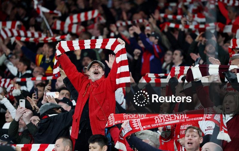 Arsenal conquista título da Premier League pela primeira vez em 22 anos