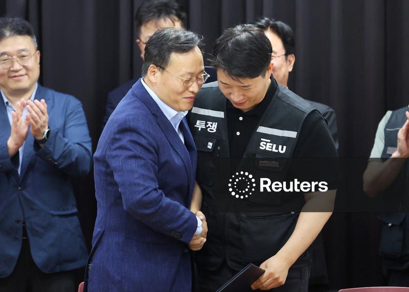 Trabalhadores da Samsung aprovam acordo salarial, mas administração ainda enfrenta tempos difíceis