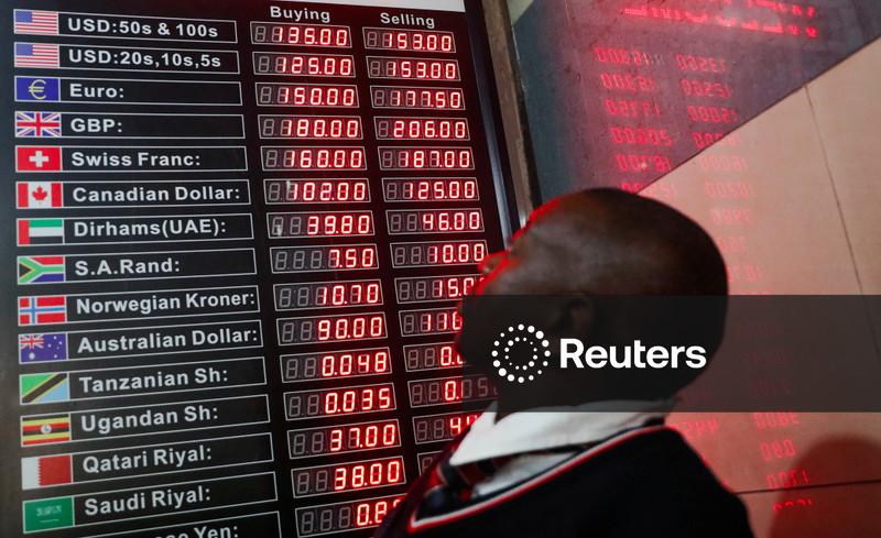 Dólar à vista fecha em alta de 0,11%, a R$5,0666 na venda