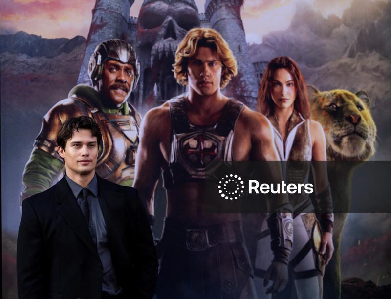 Nicholas Galitzine encontra seu lugar como He-Man no filme "Mestres do Universo"