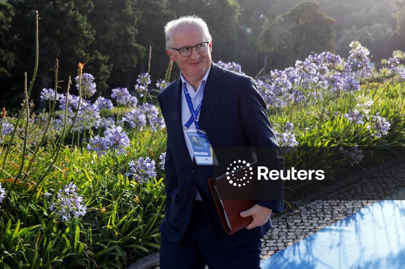 Economista-chefe do BCE diz que confiança está melhorando, mas preço do petróleo deve permanecer alto por anos